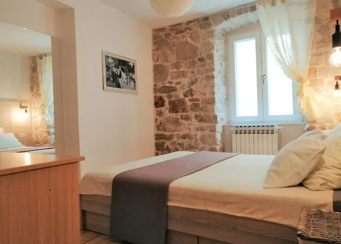 Julija Appartement *