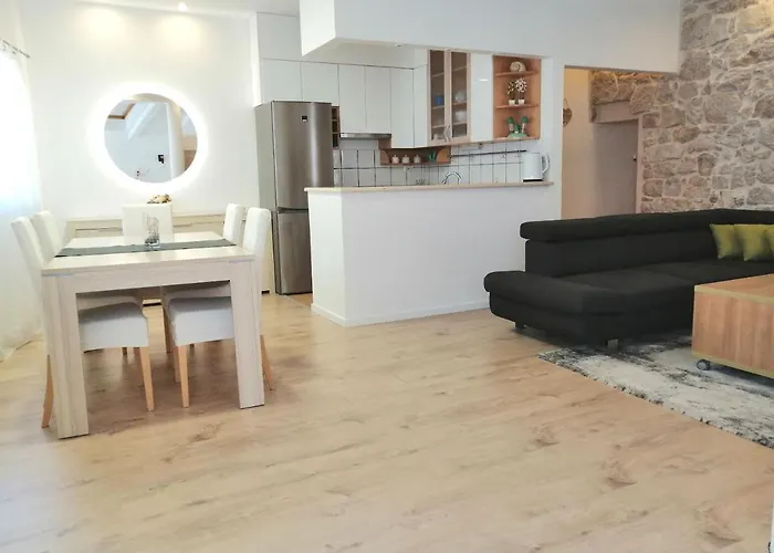 Julija Appartement *